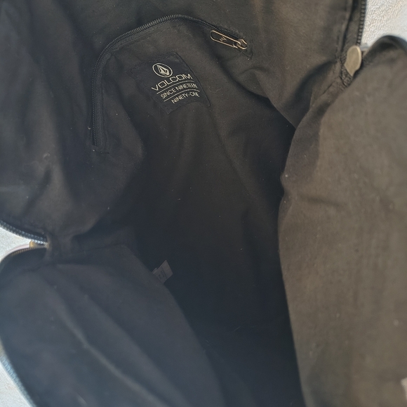 Volcom Patterned Tote Bag - Picture 4 of 4